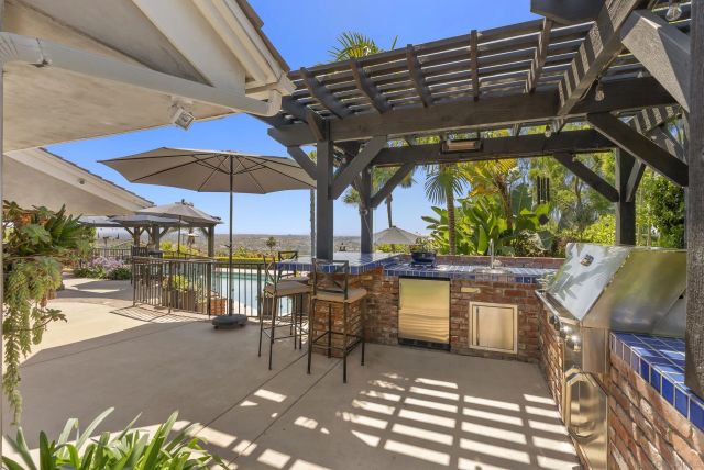 6525 Crystalaire, San Diego, CA 92120