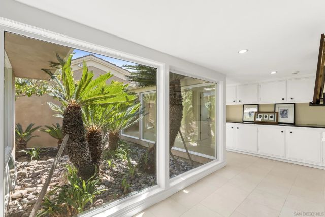 6525 Crystalaire, San Diego, CA 92120