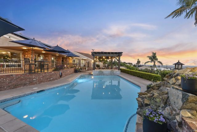 6525 Crystalaire, San Diego, CA 92120