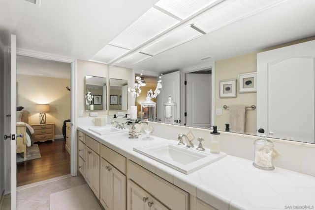 6525 Crystalaire, San Diego, CA 92120