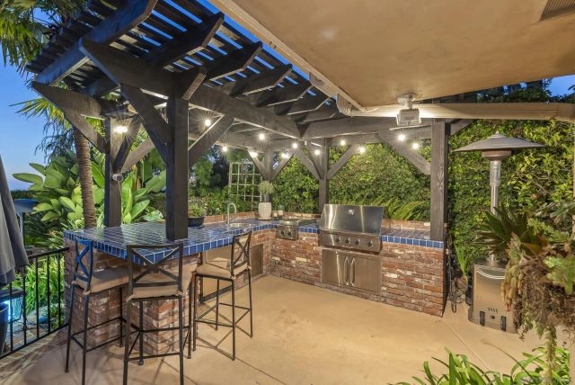 6525 Crystalaire, San Diego, CA 92120