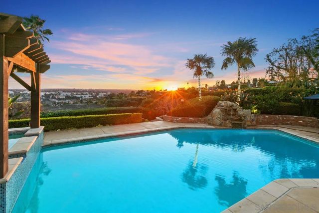 6525 Crystalaire, San Diego, CA 92120