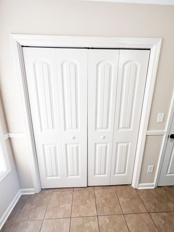 2276 McCormick Ln Apt B, Clarksville, TN 37040