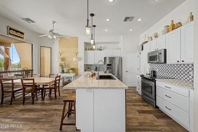1723 E DOLORES Road, Phoenix, AZ 85086