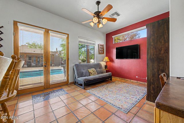 1723 E DOLORES Road, Phoenix, AZ 85086