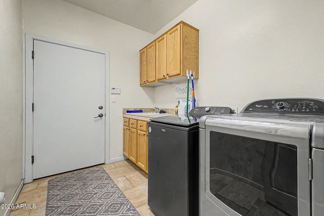 1723 E DOLORES Road, Phoenix, AZ 85086