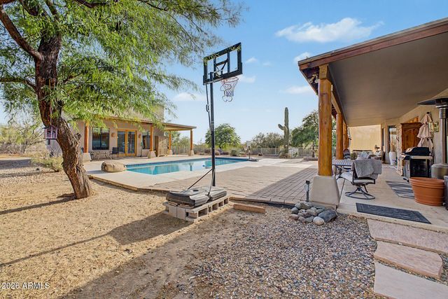 1723 E DOLORES Road, Phoenix, AZ 85086