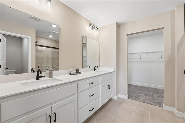 1205 Sendera Trail, Raymore, MO 64083