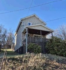 1019 Arlington Ave, Jeannette, PA 15644