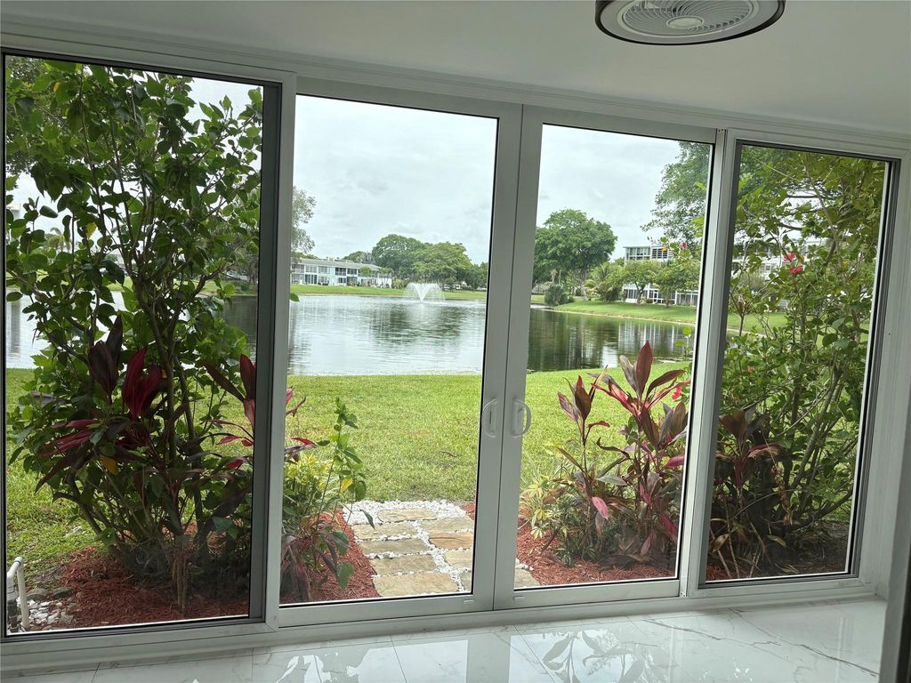 1021 Farnham O 1021, Deerfield Beach, FL 33442