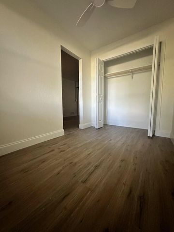 472 Magnolia Avenue 2, Melbourne, FL 32935