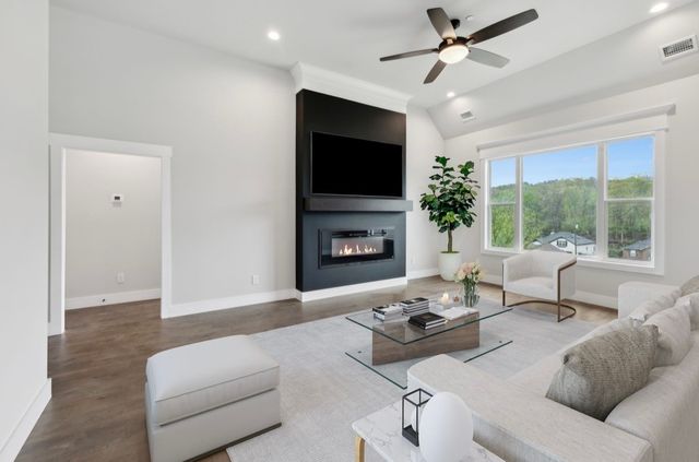 657 Shetland Dr, Smyrna, TN 37167