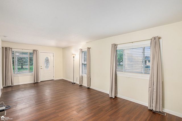 605 Spruce Street, Mount Morris, MI 48458