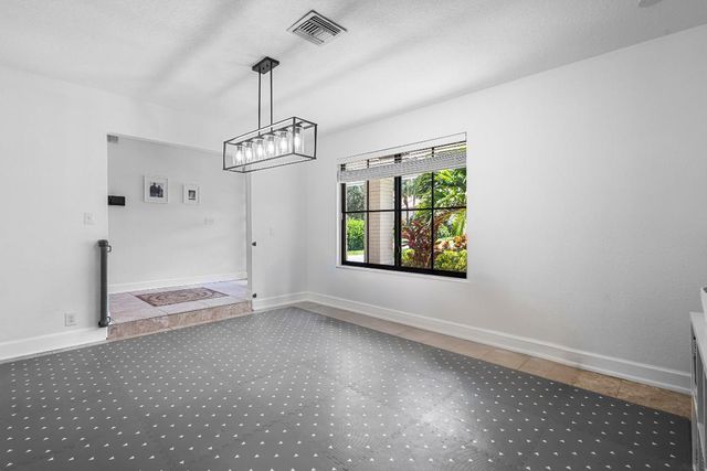 1948 SW 36th Avenue, Delray Beach, FL 33445