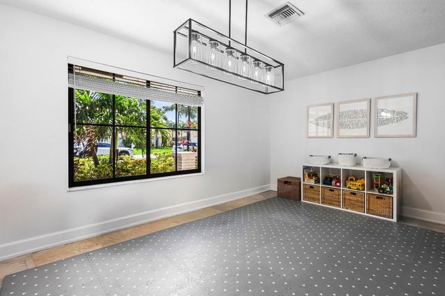 1948 SW 36th Avenue, Delray Beach, FL 33445