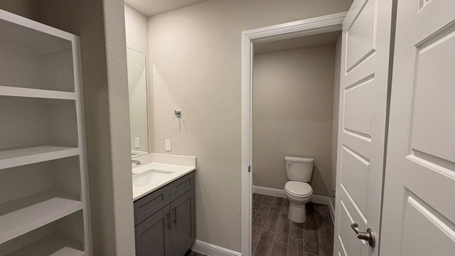 225 SANDSTONE Circle, Granbury, TX 76048