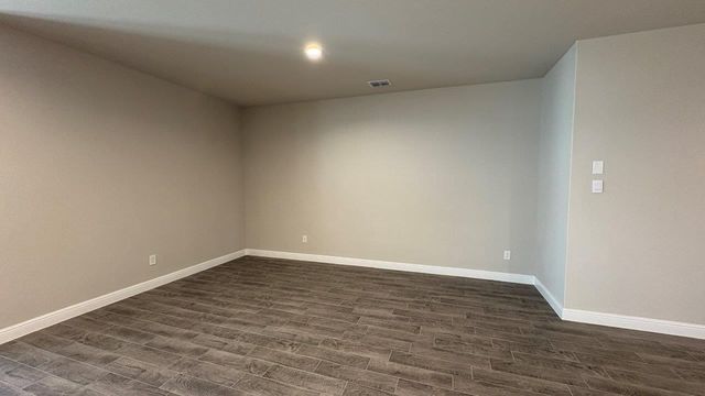 225 SANDSTONE Circle, Granbury, TX 76048