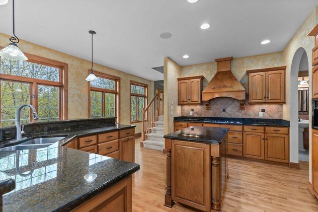 6709 N GULLWING COURT, Appleton, WI 54913