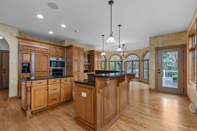 6709 N GULLWING COURT, Appleton, WI 54913