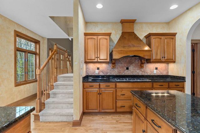 6709 N GULLWING COURT, Appleton, WI 54913