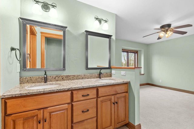 6709 N GULLWING COURT, Appleton, WI 54913