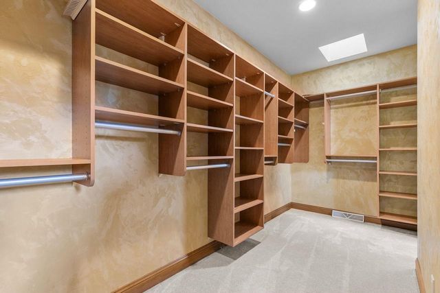 6709 N GULLWING COURT, Appleton, WI 54913