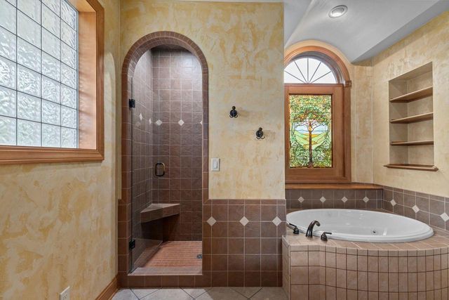 6709 N GULLWING COURT, Appleton, WI 54913