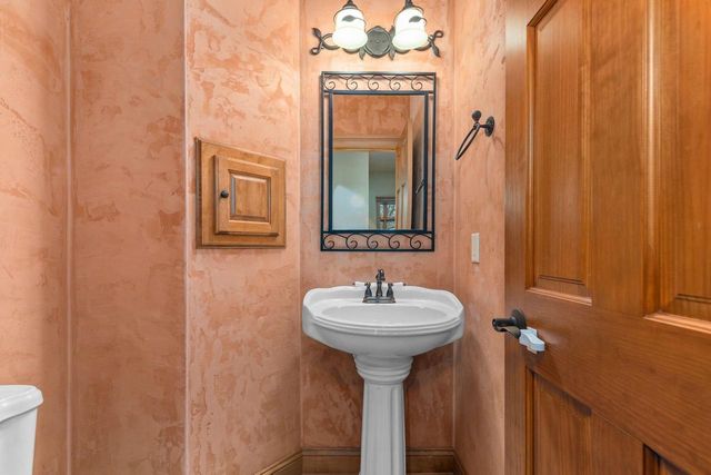 6709 N GULLWING COURT, Appleton, WI 54913