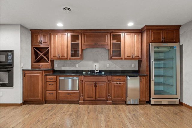 6709 N GULLWING COURT, Appleton, WI 54913