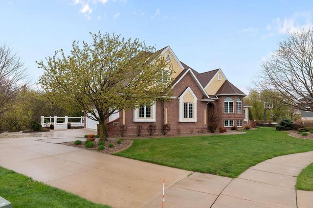 6709 N GULLWING COURT, Appleton, WI 54913