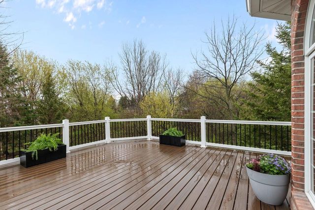 6709 N GULLWING COURT, Appleton, WI 54913