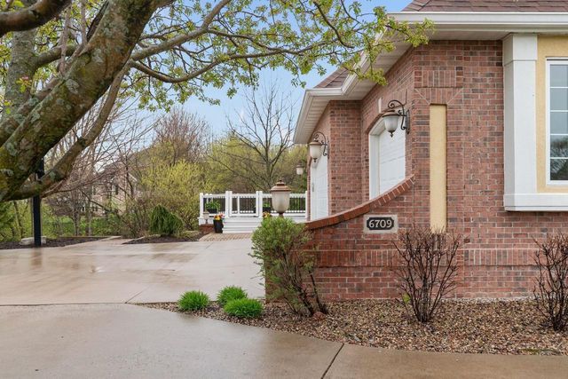 6709 N GULLWING COURT, Appleton, WI 54913
