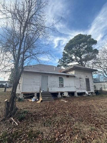 579 17th Street SE, Paris, TX 75460
