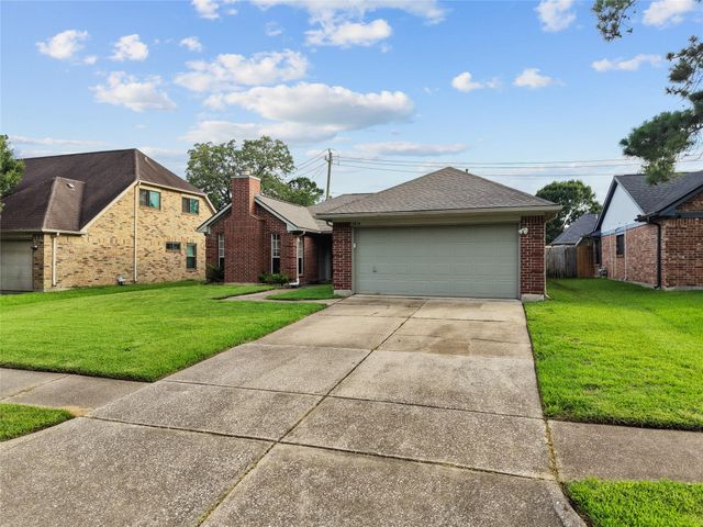 15834 Constitution Lane, Friendswood, TX 77546