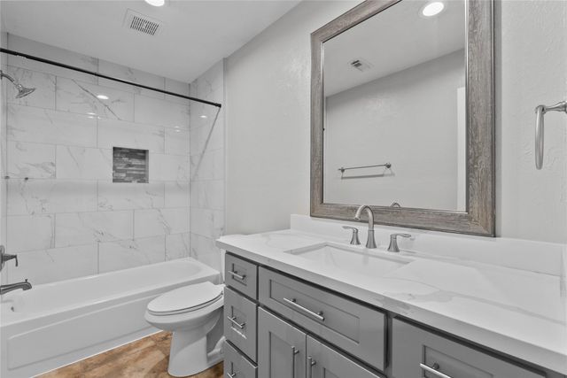 15834 Constitution Lane, Friendswood, TX 77546
