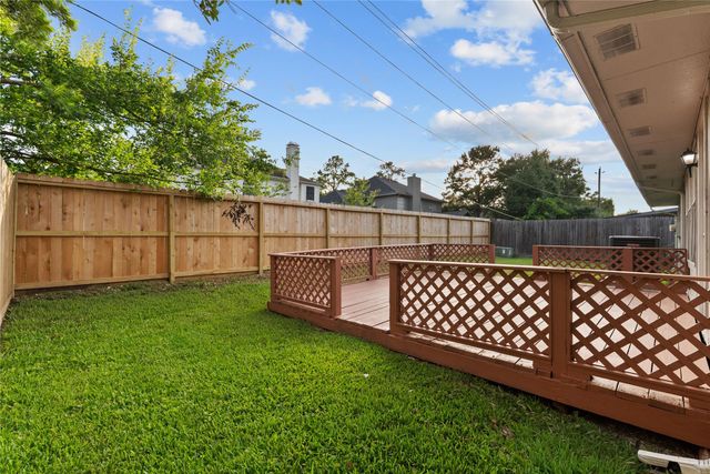 15834 Constitution Lane, Friendswood, TX 77546