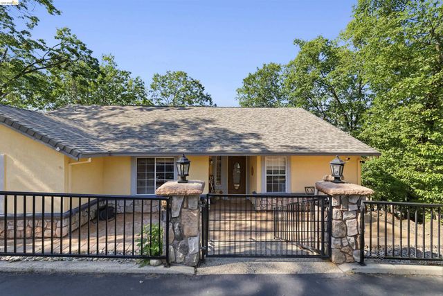 16690 Ridgewood Dr, Sonora, CA 95370