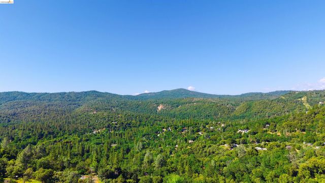 16690 Ridgewood Dr, Sonora, CA 95370