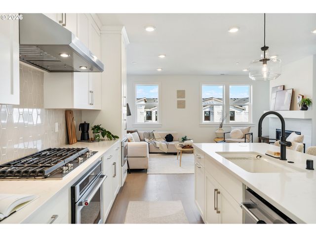 3810 Nw 64TH Ave 2, Camas, WA 98607