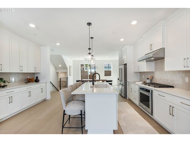 3810 Nw 64TH Ave 2, Camas, WA 98607