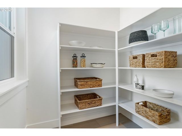 3810 Nw 64TH Ave 2, Camas, WA 98607