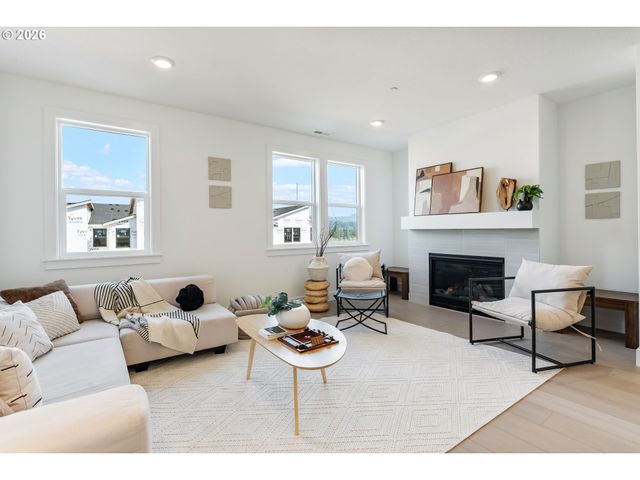 3810 Nw 64TH Ave 2, Camas, WA 98607