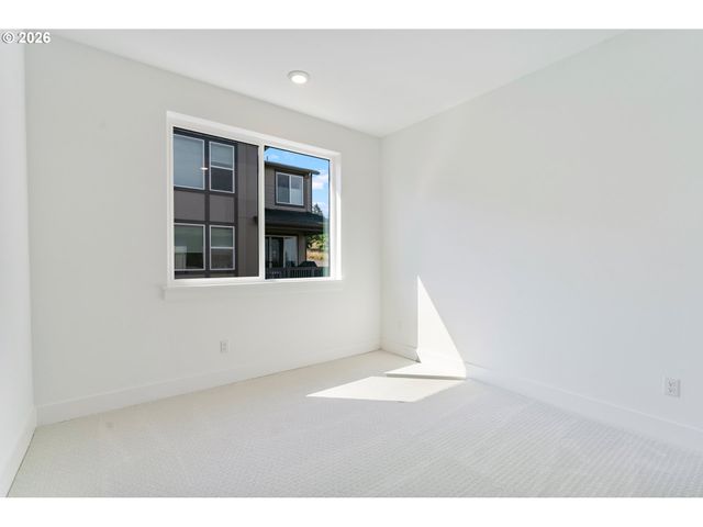 3810 Nw 64TH Ave 2, Camas, WA 98607