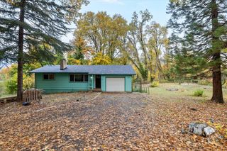 1153 Wards Creek Road, Rogue River, OR 97537