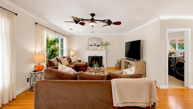 986 Edwards Dr, Turlock, CA 95380
