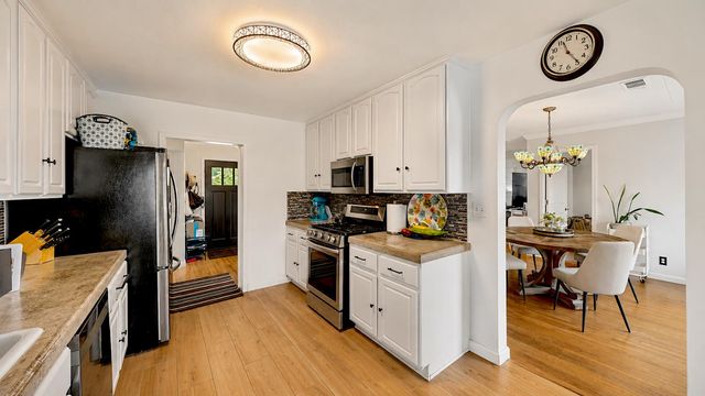 986 Edwards Dr, Turlock, CA 95380