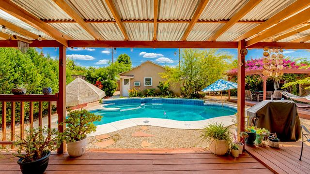 986 Edwards Dr, Turlock, CA 95380