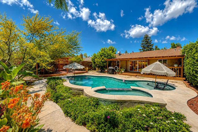 986 Edwards Dr, Turlock, CA 95380