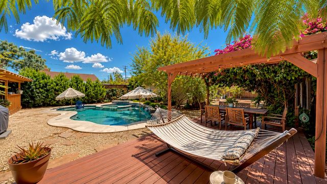 986 Edwards Dr, Turlock, CA 95380