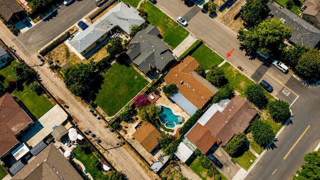 986 Edwards Dr, Turlock, CA 95380